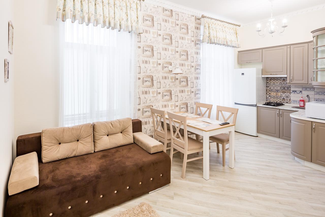 Leogrand Vip Apartments On Udatnogo 4 Lviv Luaran gambar